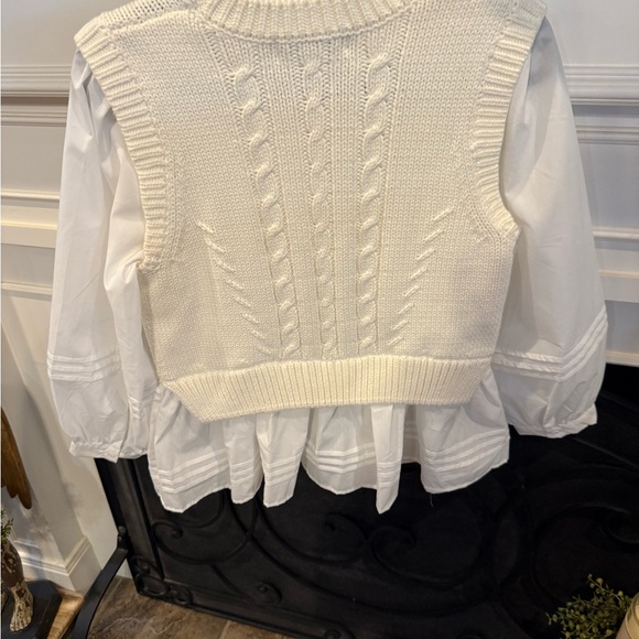 Elegant White Knit Sweater Blouse - Picture 2 of 4